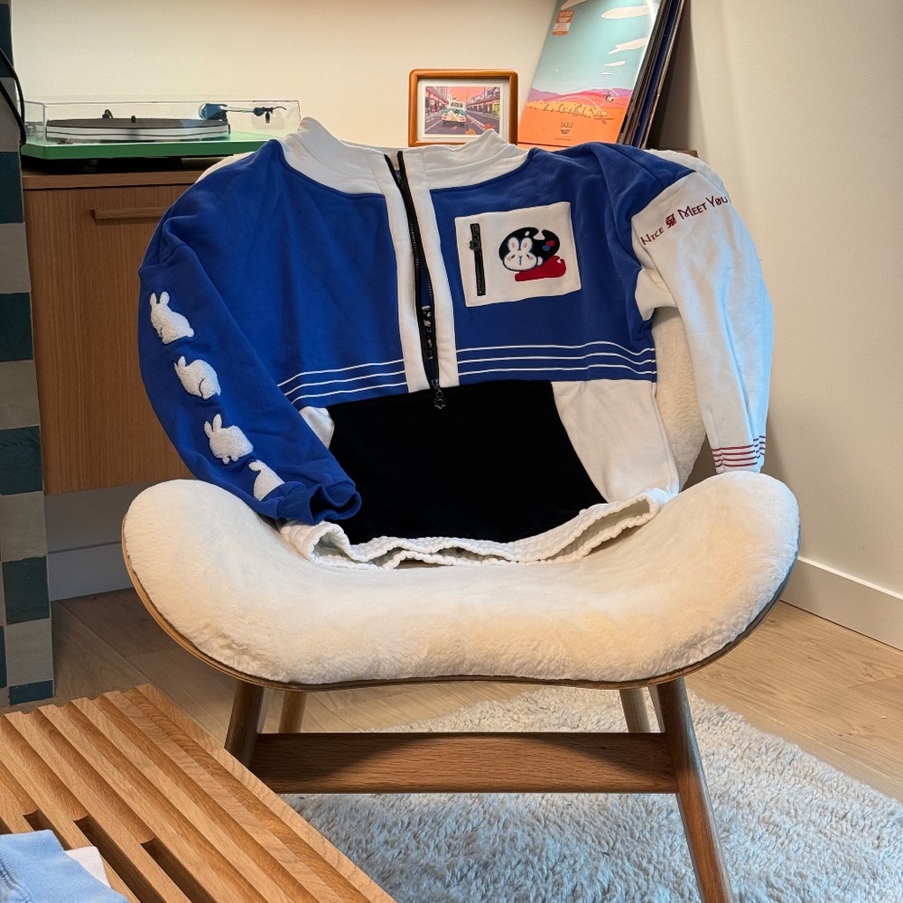 fuwaffy White Rabbit Zip Hoodie Medium